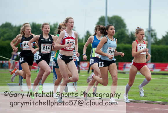 Harriet Knowles-Jones _ Sabrina Sinha _ Bobby Clay _ U20 Women's 1500m _ 100298