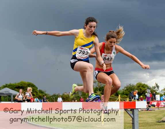 Lucy Davies (792) _ Maise Grice (842) _ U17 Women 1500m Steeplechase _ 147745