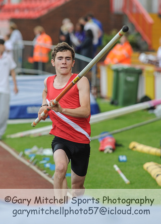 Inter Boy Pole Vault _ ESAA _ 246471