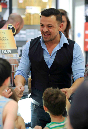 Peter Andre's Brother _ 5527