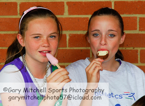 Courtney Williams _ Danni Town _ Adele Wright _ UKA Young Athletes League Southern, Kingston 2006 _ 31442