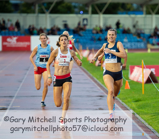 Mari Smith (1) _  Mhairi Hendry (3) _ Women's 800m _ Manchester International _ 69752