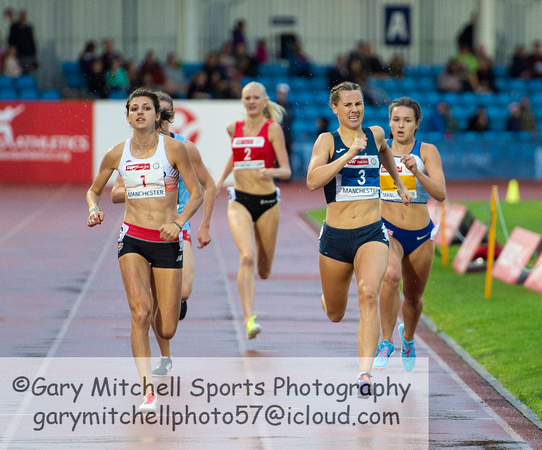 Mari Smith (1) _  Mhairi Hendry (3) _ Women's 800m _ Manchester International _ 69749