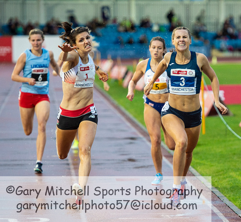 Mari Smith (1) _  Mhairi Hendry (3) _ Women's 800m _ Manchester International _ 69756