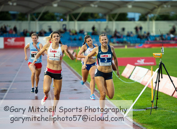 Mari Smith (1) _  Mhairi Hendry (3) _ Women's 800m _ Manchester International _ 69757