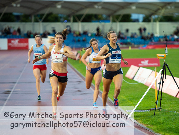 Mari Smith (1) _  Mhairi Hendry (3) _ Women's 800m _ Manchester International _ 69758