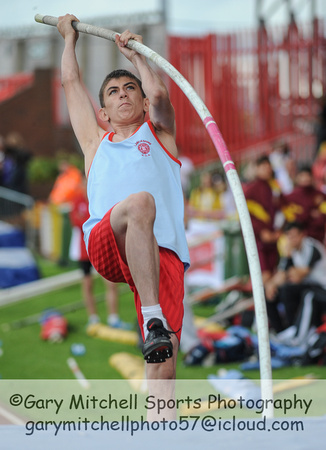 Inter Boy Pole Vault _ ESAA _ 246470