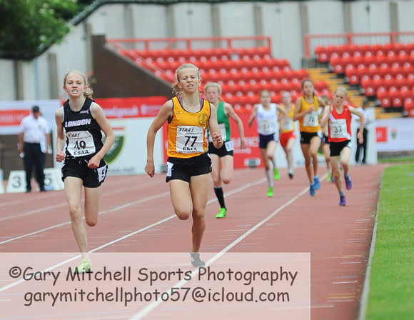 49 Alexandra Brown _ 77 Claudia Lance Jones _ Junior Girls 1500 metres - Final _185176